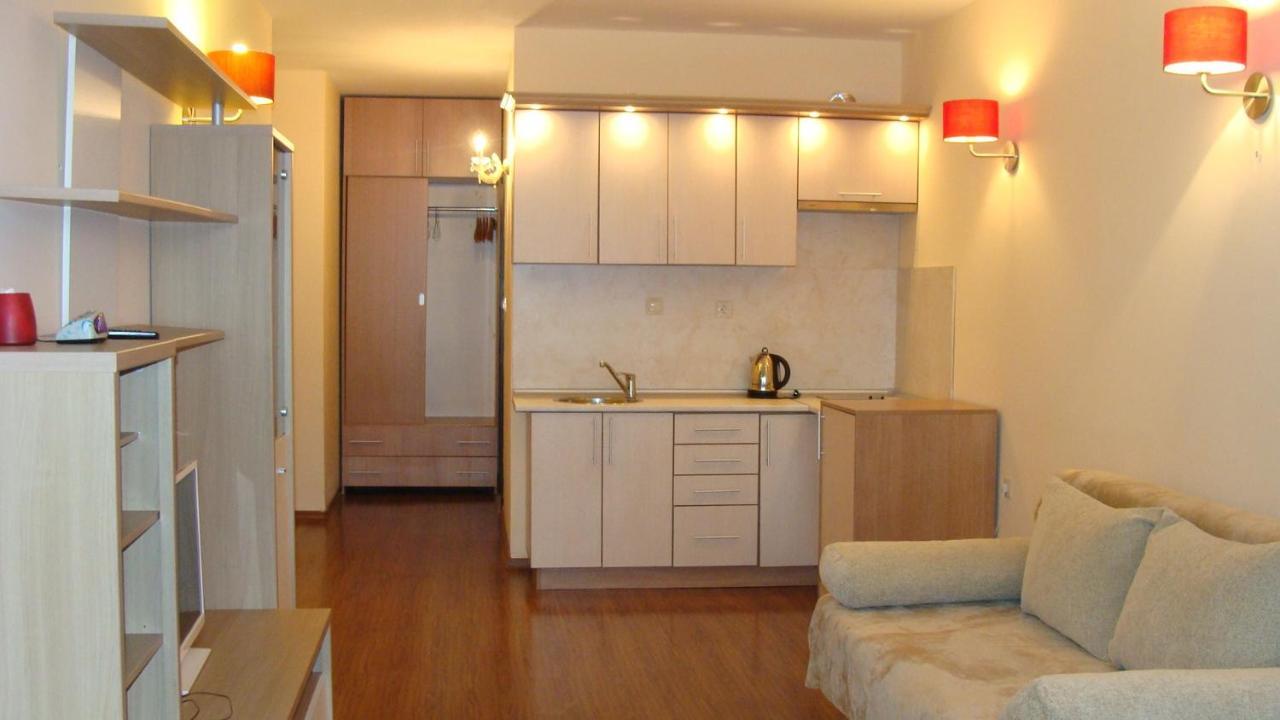 Admiral Apartments Златни пясъци Стая снимка