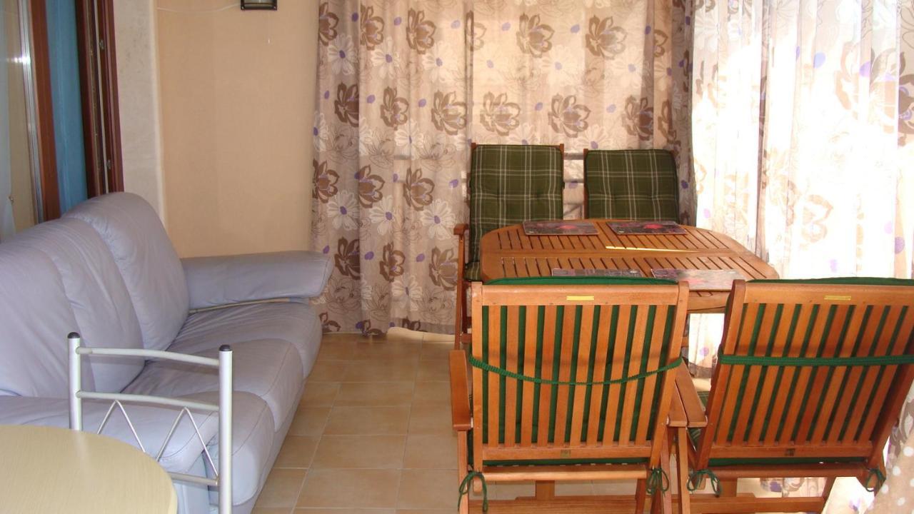 Admiral Apartments Златни пясъци Стая снимка
