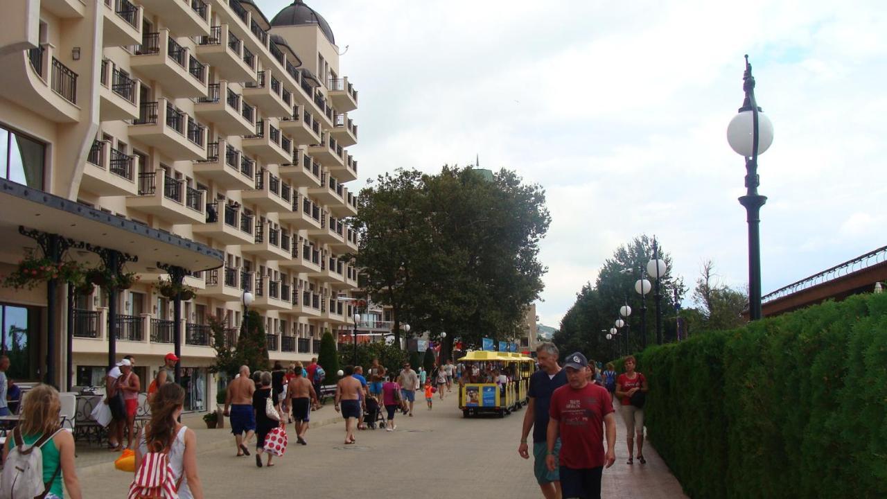 Admiral Apartments Златни пясъци Стая снимка