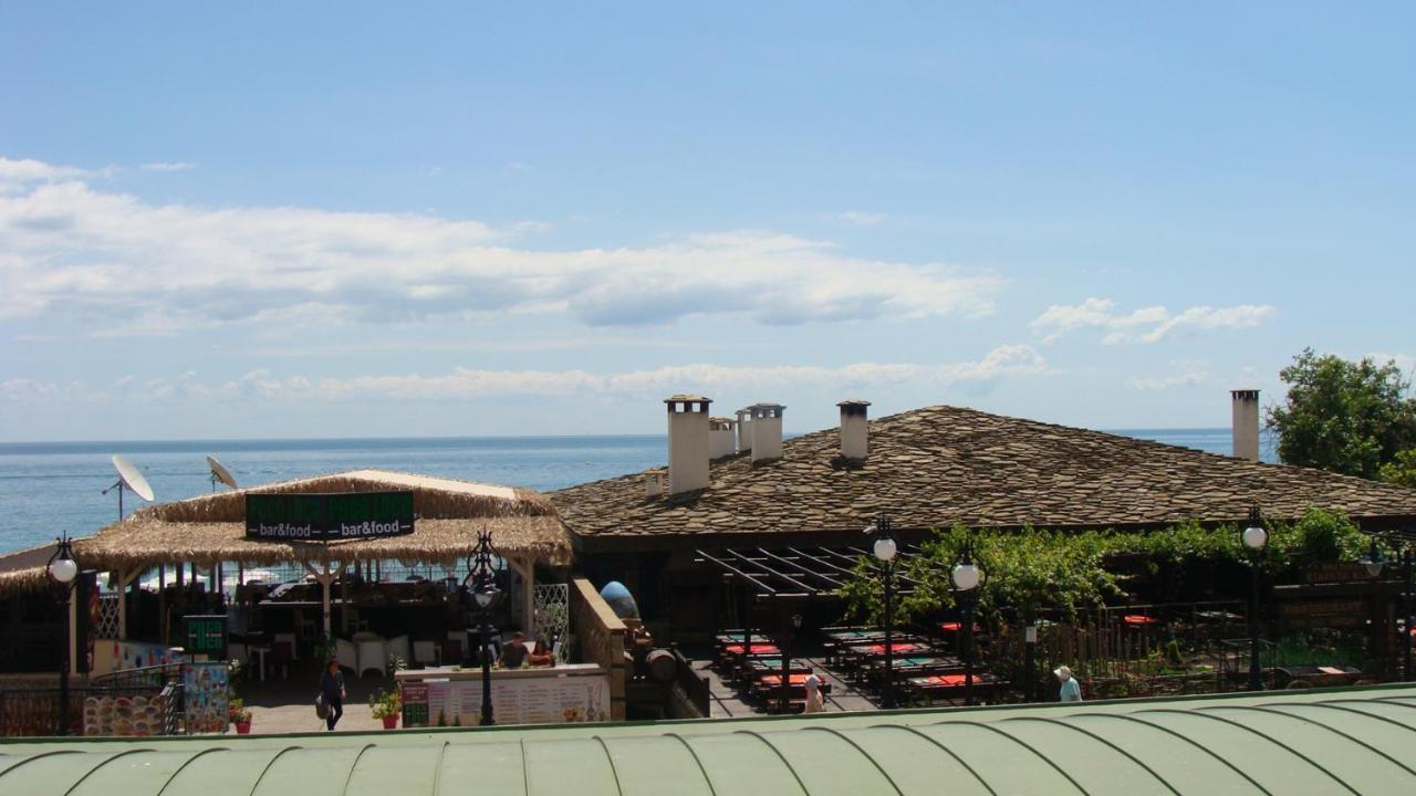 Admiral Apartments Златни пясъци Екстериор снимка