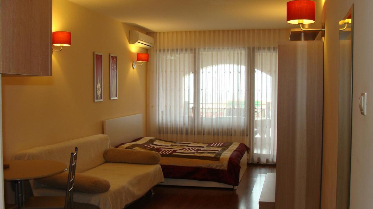Admiral Apartments Златни пясъци Екстериор снимка
