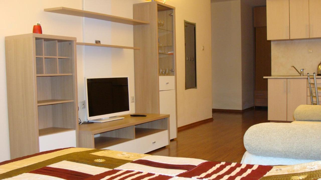 Admiral Apartments Златни пясъци Екстериор снимка