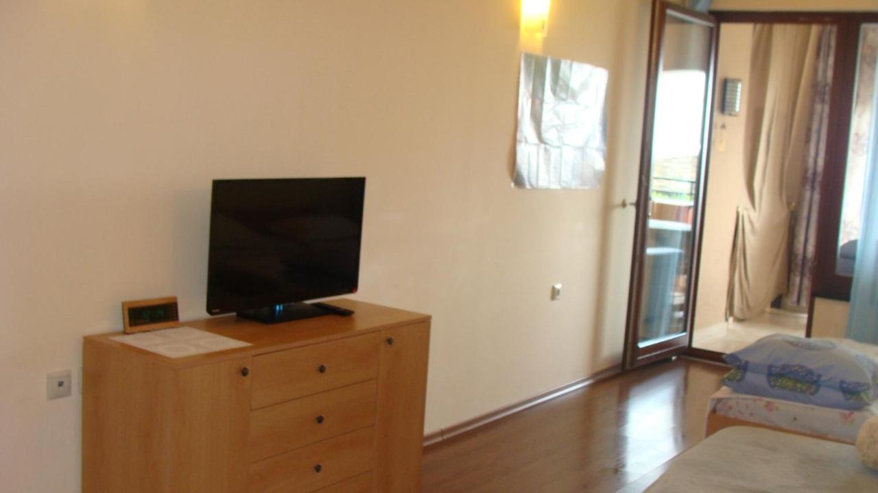 Admiral Apartments Златни пясъци Екстериор снимка